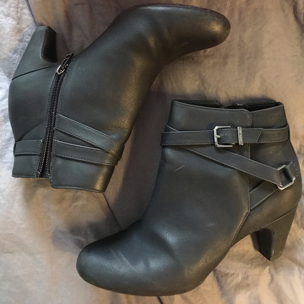 SAM & LIBBY BOOTIES